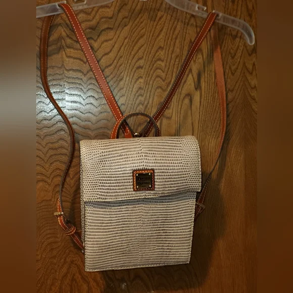 Dooney & Bourke | Bags | Dooney Bourke Lizardembossed Mini  display picture 3